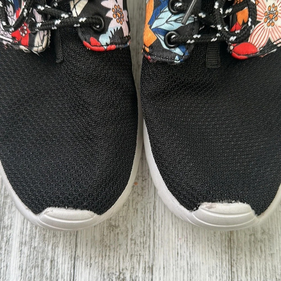 WMNS Nike Roshe Run Print 'Aloha Size 7.5 - Picture 8 of 10